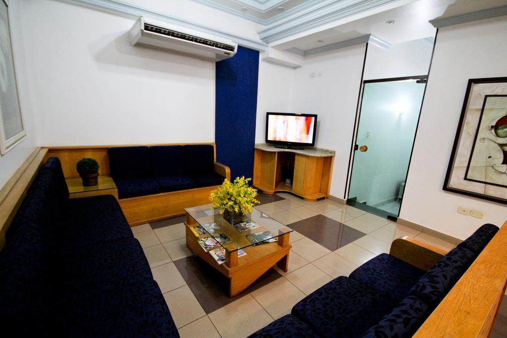 Alpha Ville Hotel Assis Extérieur photo