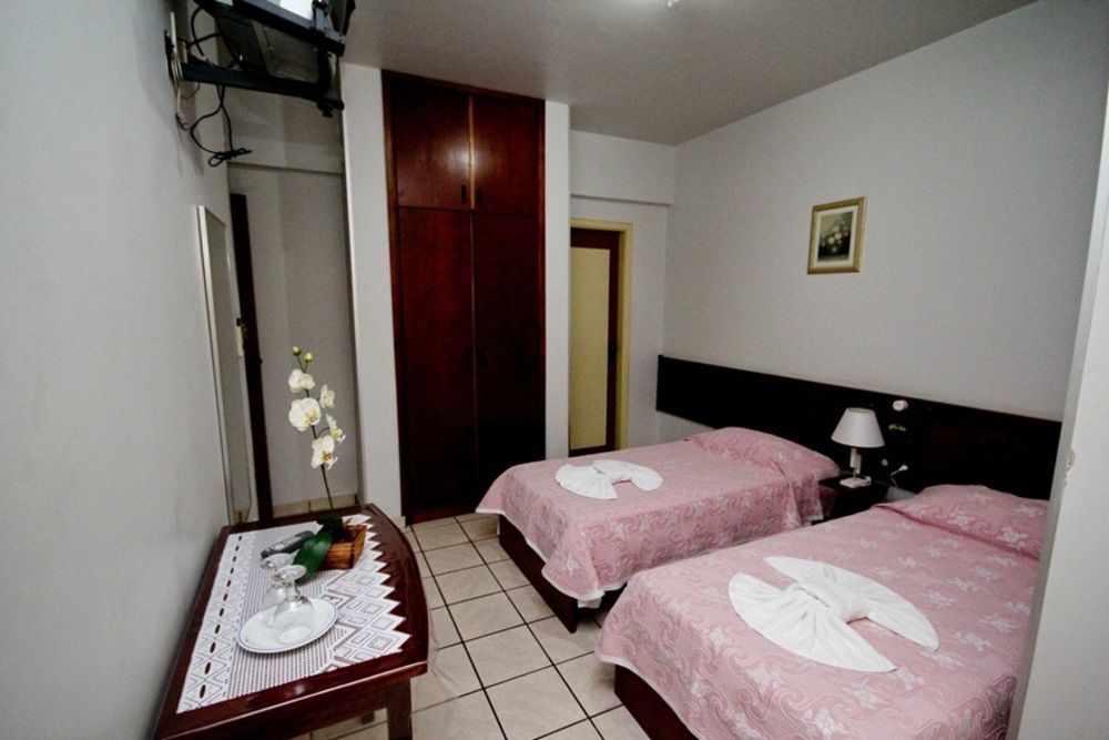 Alpha Ville Hotel Assis Extérieur photo