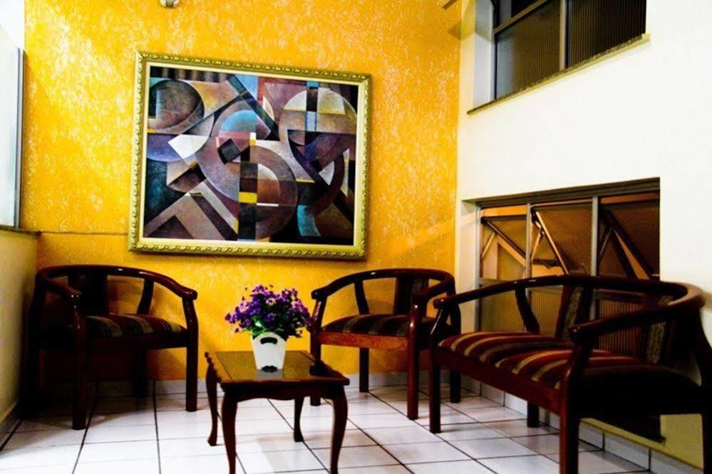 Alpha Ville Hotel Assis Extérieur photo
